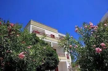 Baia Verde Free Holidays Apartment